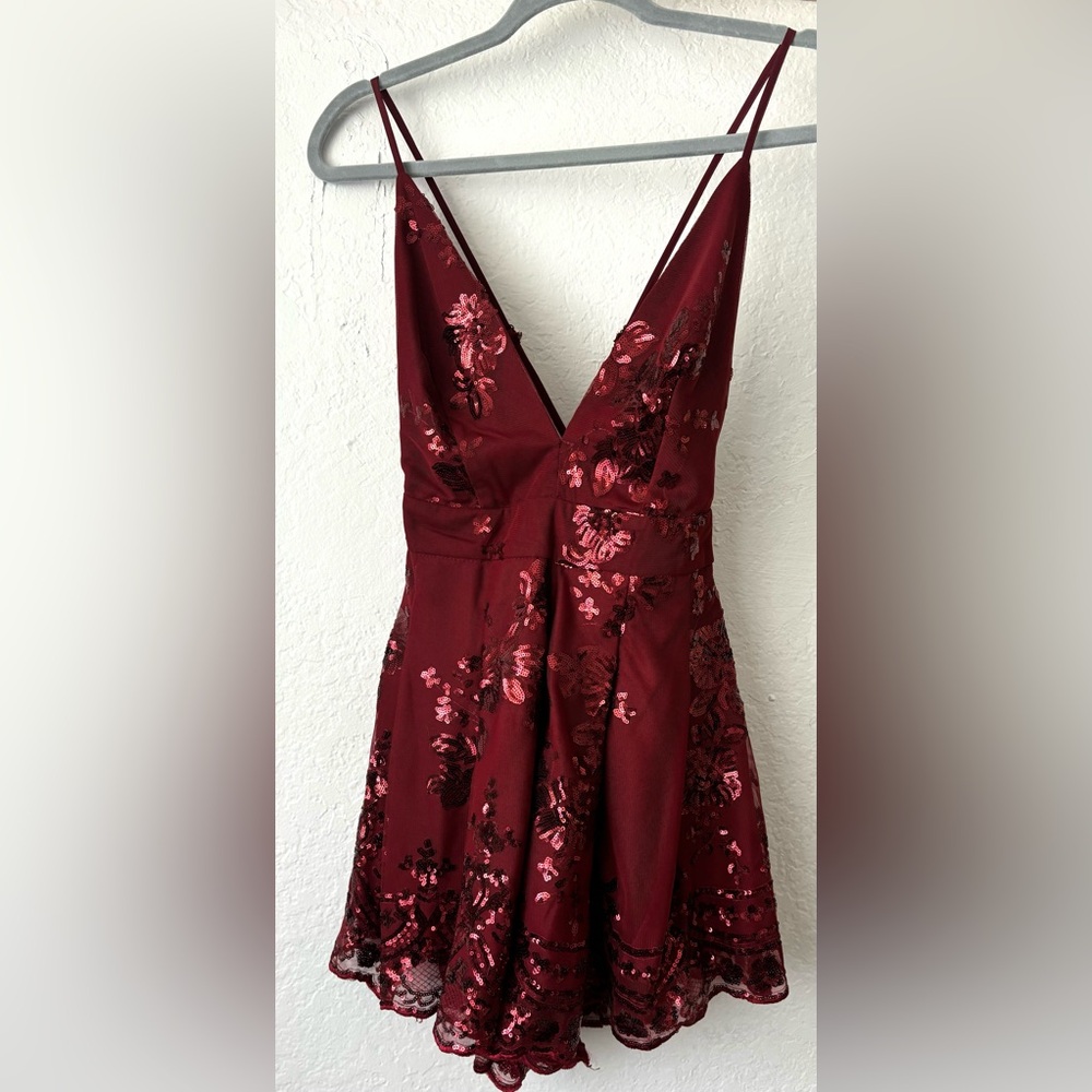 Burgundy Sequin V-neck Skorts